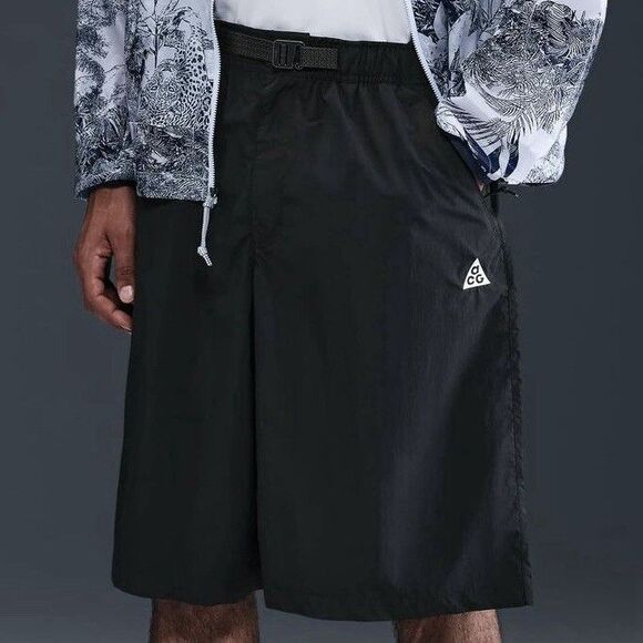 Nike Other - Nike ACG Orb Weaver Men's Size L UV Repel Oversized Black Lifestyle Shorts